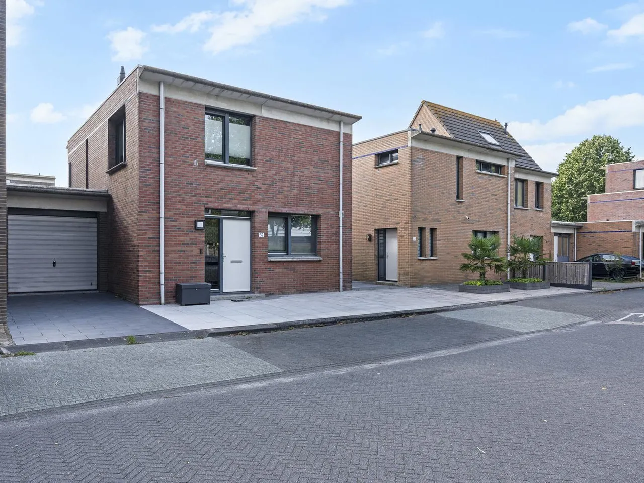 Hoekwoning te koop: Guadeloupestraat 32, Almere