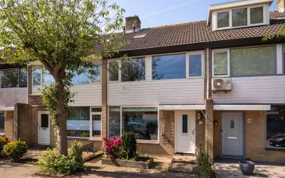Tussenwoning te koop: Guido Gezellelaan 16, Hemen Hillegom