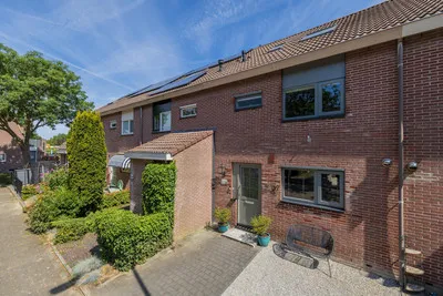 Tussenwoning te koop: Guido Gezellelaan 25, Hemen Hillegom
