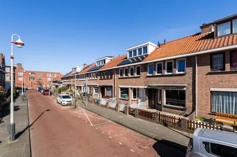 Tussenwoning te koop: Guido Gezellestraat 22, 'S-Gravenhage