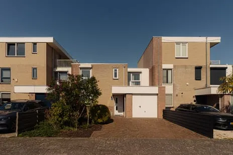 Terraced house for sale: Guido van Dethlaan 21, Theaterbuurt Amstelveen