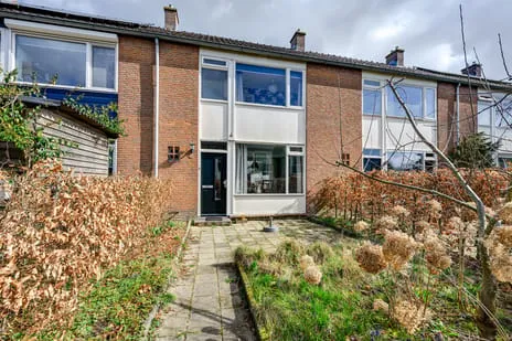 Tussenwoning te koop: Guldenaerde 12, Giessen Giessen