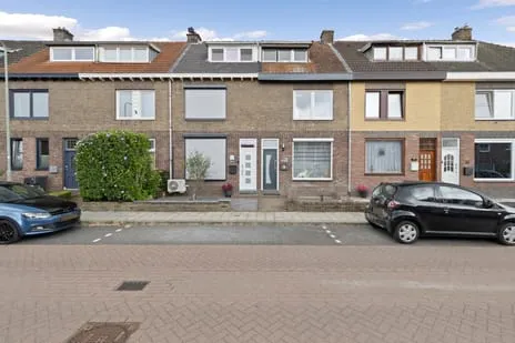 Tussenwoning te koop: Gulicksestraat 44, Ophoven Sittard