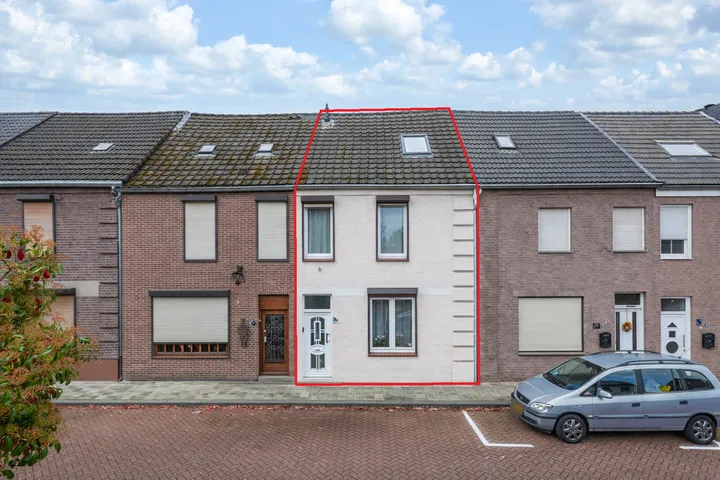 Tussenwoning te koop: Gulperplein 30, Holz Kerkrade