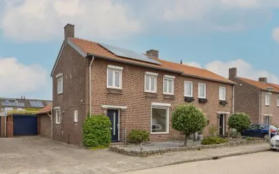 Twee-onder-één-kap te koop: Gussenstraat 10, Leunen Leunen