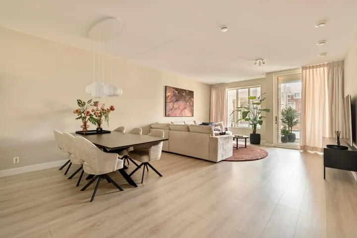 Appartement te huur: Gustav Mahlerlaan 533C, Zuidas-Zuid Amsterdam
