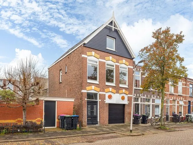Hoekwoning te koop: Gysbert Japicxstraat 35, Oranjewijk Leeuwarden