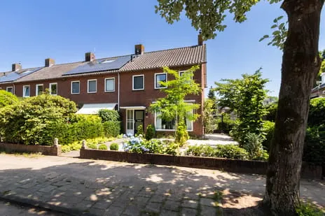 Corner house for sale: H.A. Lorentzweg 107, Ooster Eng-Zuid Bussum
