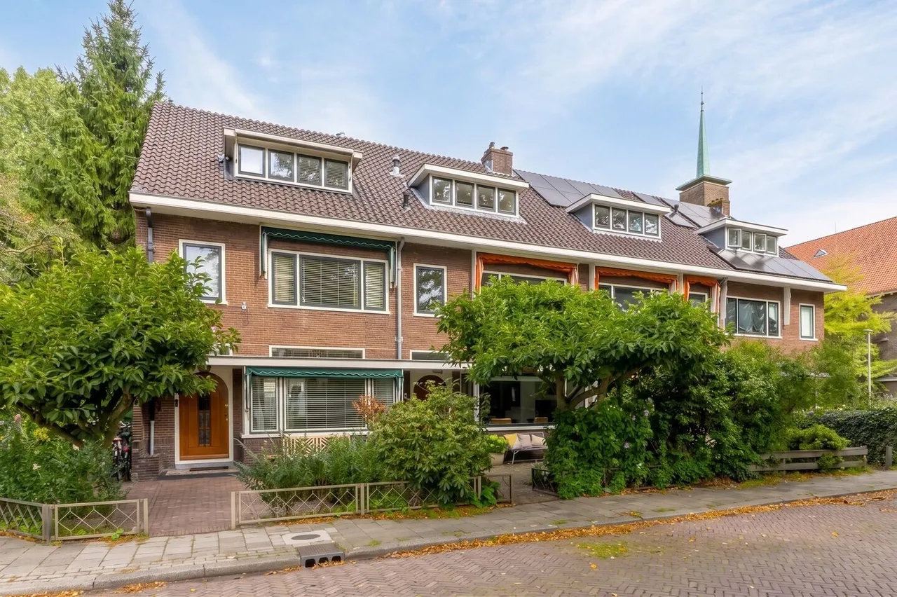 Tussenwoning te koop: H.F. van Riellaan 3, Utrecht