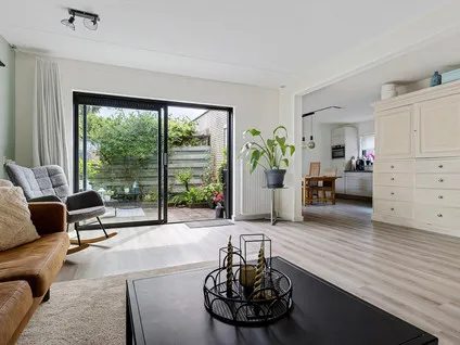 Tussenwoning te koop: H.J. Algrastraat 10, De Eendracht Amsterdam