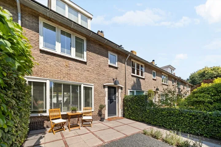 Tussenwoning te koop: H. Kamerlingh Onnesweg 69, Godelindebuurt Bussum