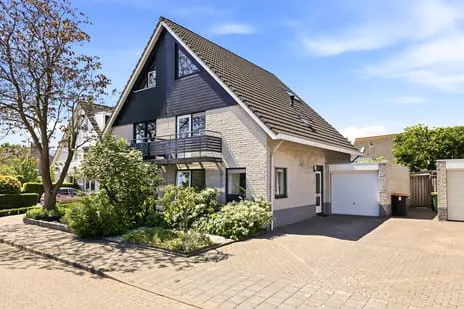 Semi-detached for sale: H. Roland Holstlaan 16, Rosenburg Vlissingen