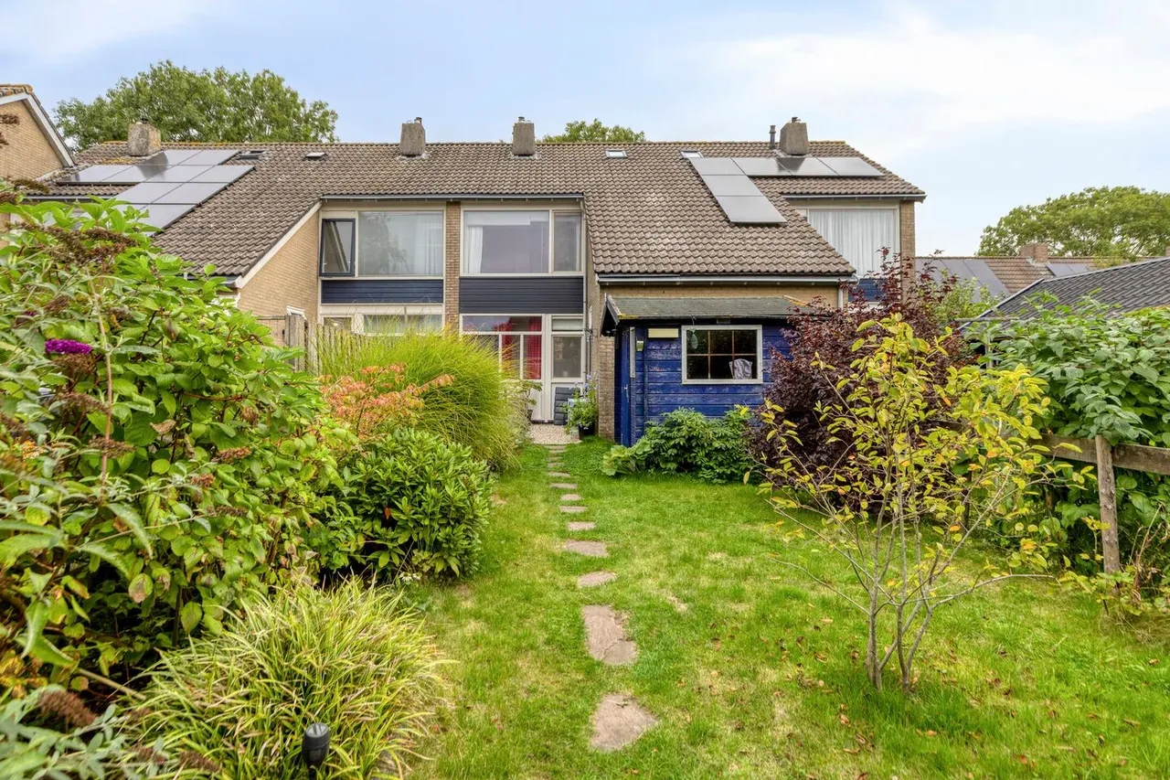 Tussenwoning te koop: H S Sytstrastrjitte 14, Achlum