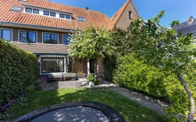 Tussenwoning te koop: H. Zwaardemakerstraat 19, Donderstraat Bussum