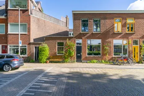 Tussenwoning te koop: H.J. Schimmelplein 31, Nieuw Engeland, Th. a. Kempisplantsoen en omgeving Utrecht