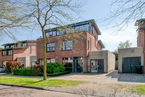Twee-onder-één-kap te koop: Haagpoort 9, Rusheuvel Oss