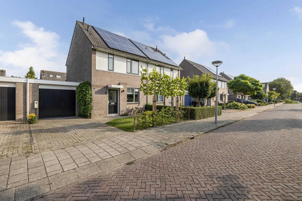 Tussenwoning te koop: Haagwinde 16, Oudkarspel