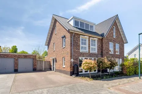 Twee-onder-één-kap te koop: Haagwinde 4, Beljaart Dongen