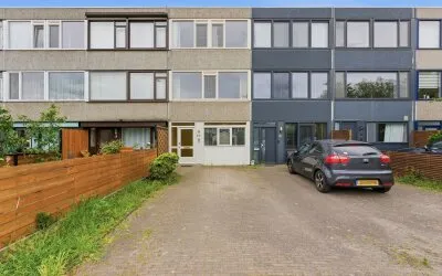 Tussenwoning te koop: Haakdistel 23, Ommoord Rotterdam