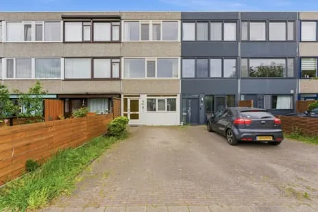 Tussenwoning te koop: Haakdistel 23, Ommoord Rotterdam