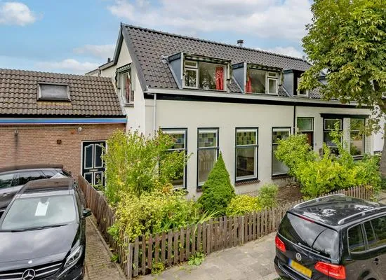 Twee-onder-één-kap te koop: Haantje 17, Rijswijk