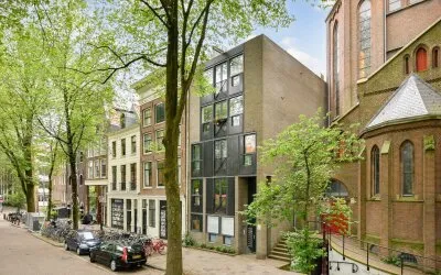 Studio for sale: Haarlemmer Houttuinen 45H, Haarlemmerbuurt-Oost Amsterdam