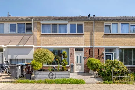 Tussenwoning te koop: Haarlemstraat 15, De Kruiskamp 'S-Hertogenbosch