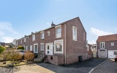 Hoekwoning te koop: Haarlemstraat 17, Schaesbergerveld Heerlen