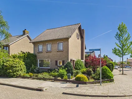 Vrijstaande woning te koop: Hadewychlaan 2, Roosendaal