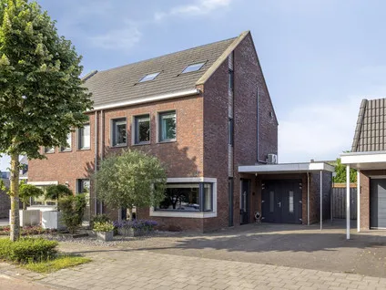 Twee-onder-één-kap te koop: Hageheld 58, Waterdael III Someren