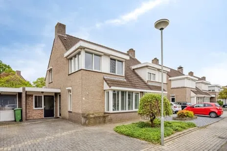 Tussenwoning te koop: Hagelkruis 5, Kern Horn Horn