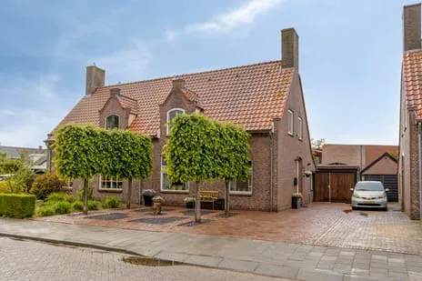 Twee-onder-één-kap te koop: Hagelkruisstraat 3, Erp Centrum Erp