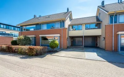 Tussenwoning te koop: Hagepreekland 4, Landen Houten