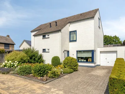 Tussenwoning te koop: Halderstraat 11, Overhoven Sittard