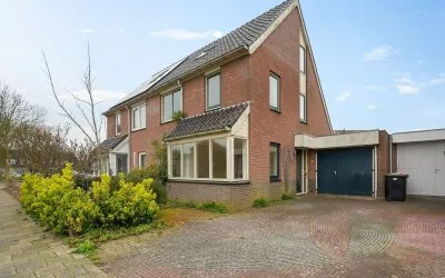Tussenwoning te koop: Hallerweg 7, Den Burg