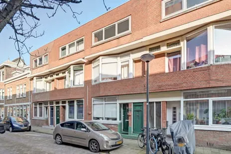 Tussenwoning te koop: Halleystraat 11, Marconibuurt Schiedam