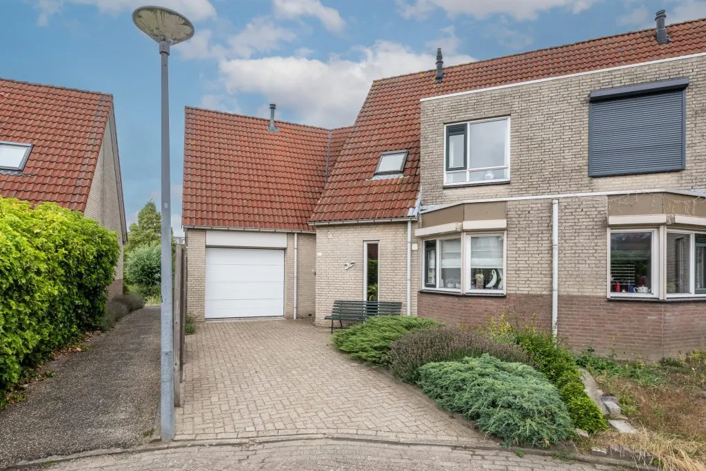 Hoekwoning te koop: Halsjuk 25, Sommelsdijk