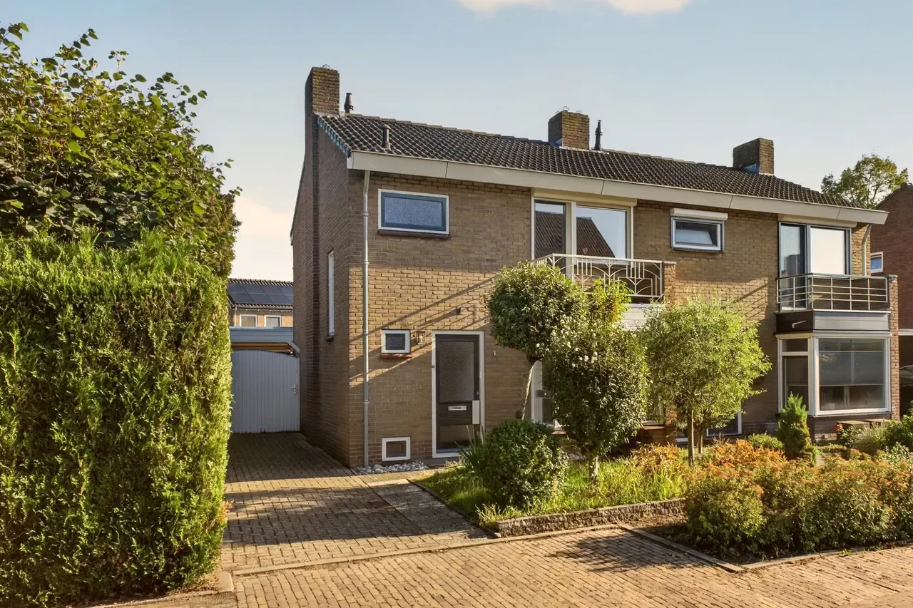Hoekwoning te koop: Hamalandstraat 8, Zevenaar