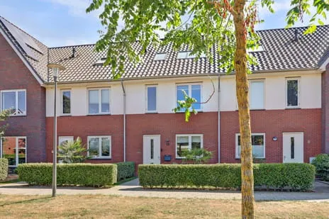 Tussenwoning te koop: Hamermolen 10, Verspreide huizen Zuiderzeeland Nunspeet Nunspeet
