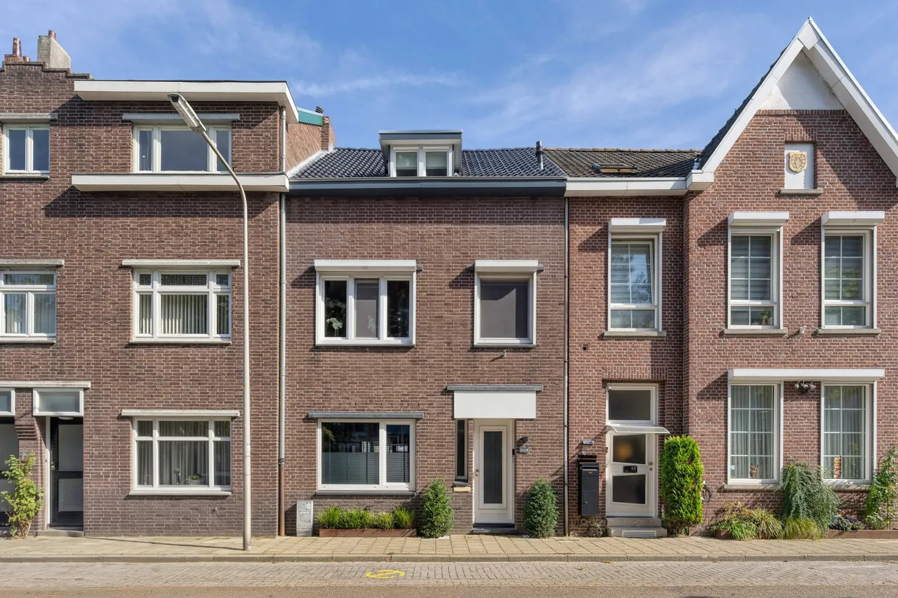 Tussenwoning te koop: Hamerstraat 43, Heerlen
