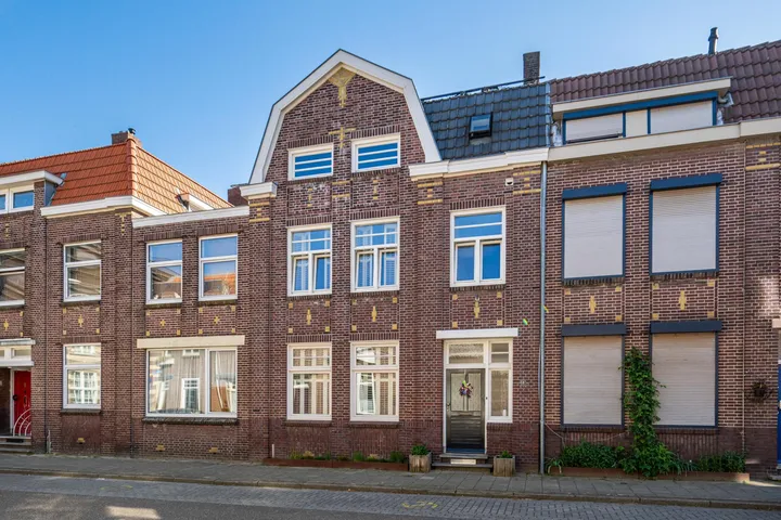 Twee-onder-één-kap te koop: Hamerstraat 5, Lindeveld Heerlen
