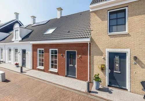 Tussenwoning te koop: Handelskade 18, Verspreide huizen Winschoten Blauwestad