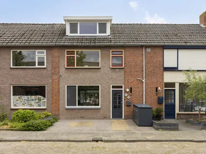 Tussenwoning te koop: Händelstraat 5, De Beek Halsteren