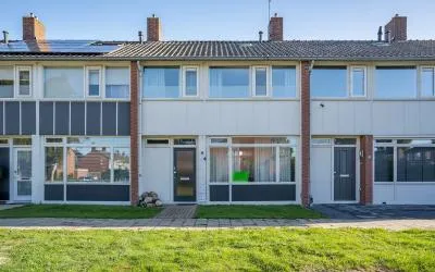 Tussenwoning te koop: Hanne Bruininghstraat 105, Musselkanaal Centrum Musselkanaal