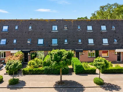 Tussenwoning te koop: Hans Memlinglaan 95, De Leijen Bilthoven