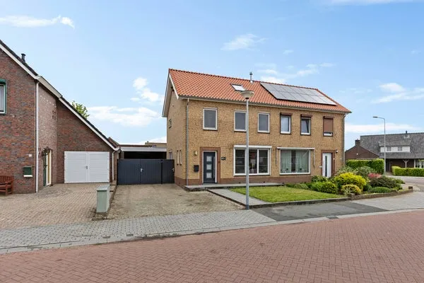 Tussenwoning te koop: Hanssum 17, Kern Neer Neer