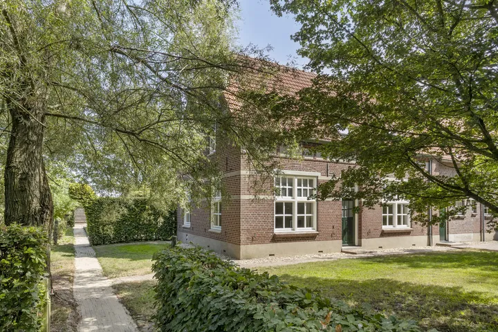 Twee-onder-één-kap te koop: Hapseweg 5, Beugen