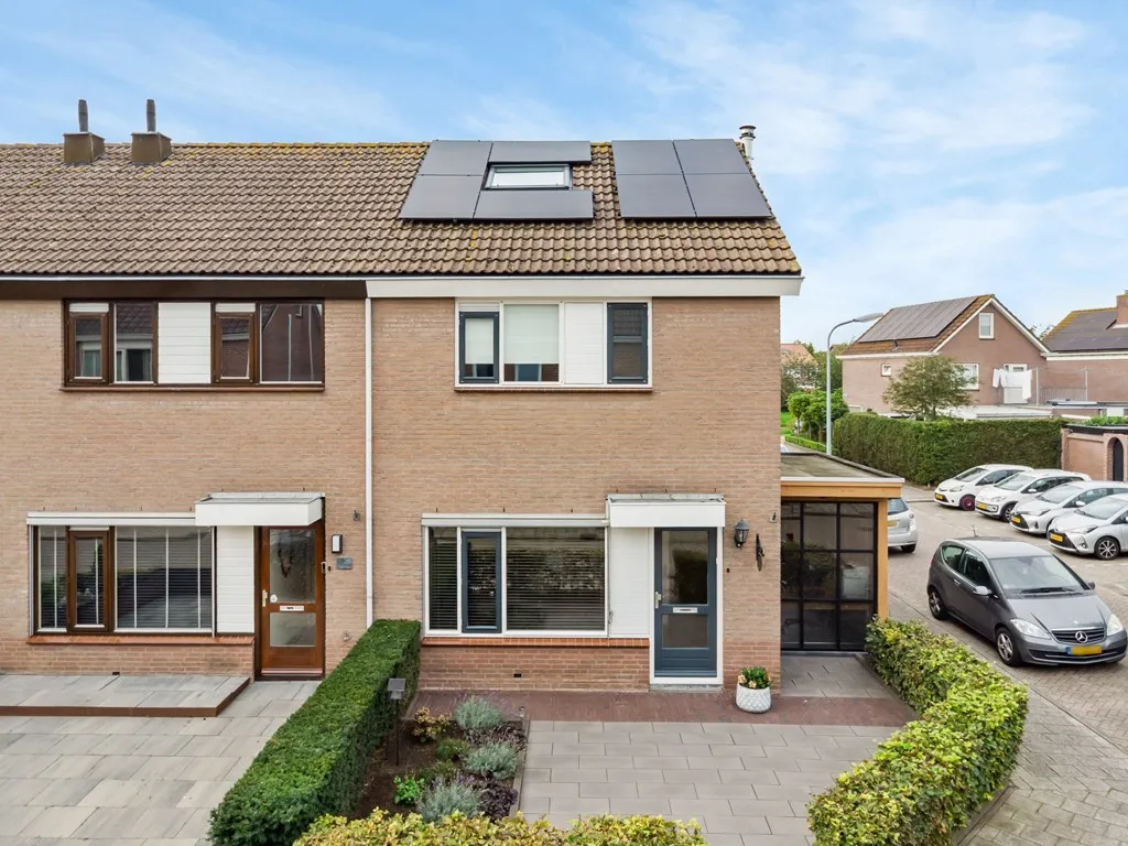 Hoekwoning te koop: harderbank 24, Urk