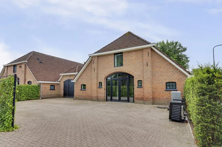 Apartment for sale: Harderwijkerweg 2A, Dieren-Noord boven spoorlijn Laag-Soeren