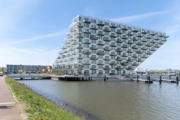Studio te huur: Haringbuisdijk 685, Groot binnenwater Amsterdam